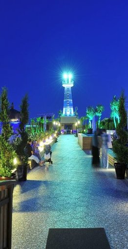 Adenya Hotel Resort Bahçe Gece Görünümü