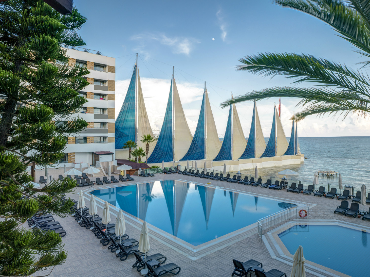 Adin Beach Hotel Deniz Kıyısı Manzarası