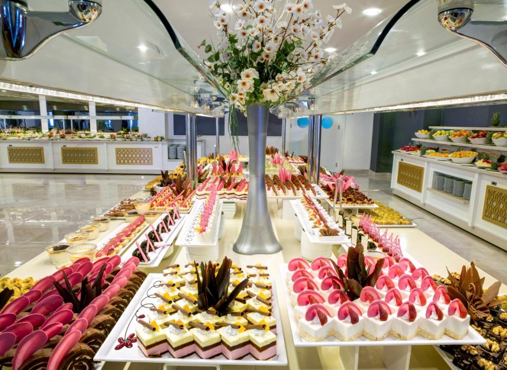 Adin Beach Hotel Restaurant