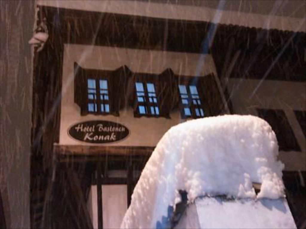 Bastoncu Konak Hotel Kış Kar Manzarası