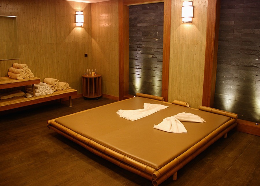 Sky Tower Hotel Masaj